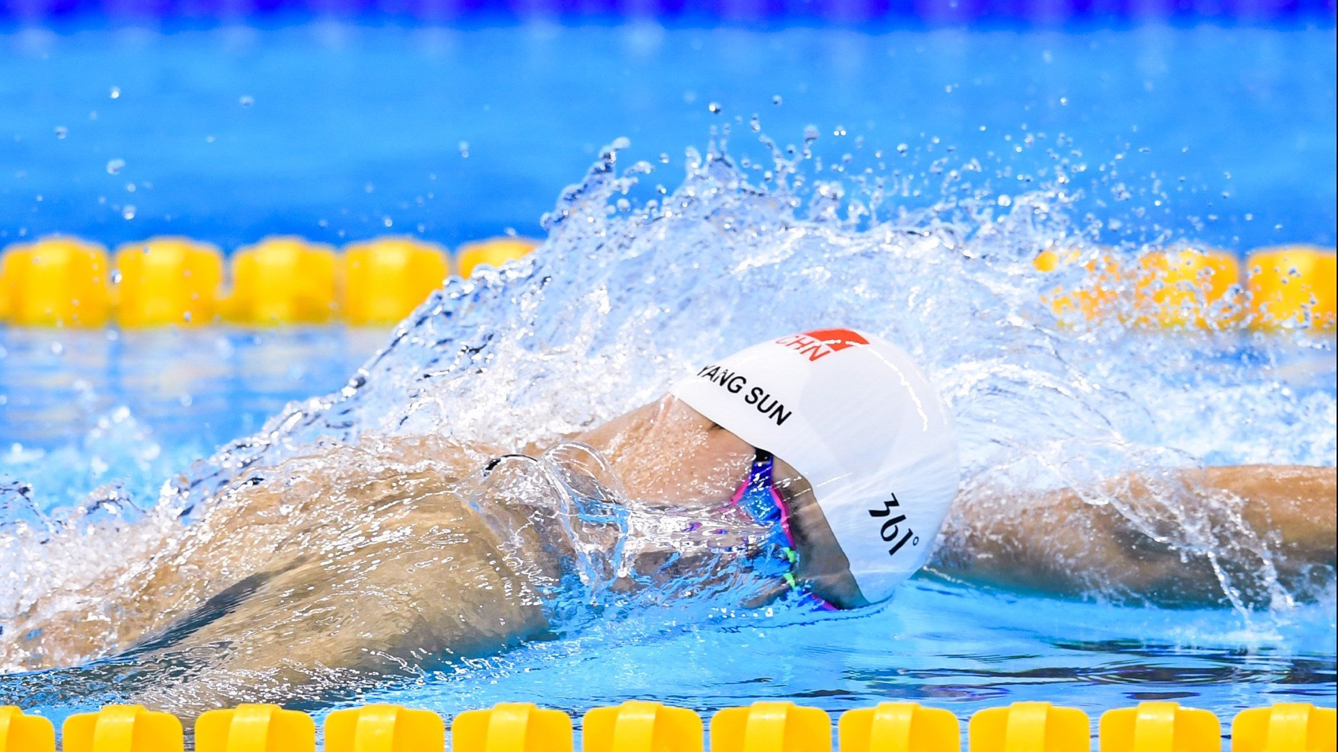 借助数字化手段提升足球比赛观赛体验，数字智能足球