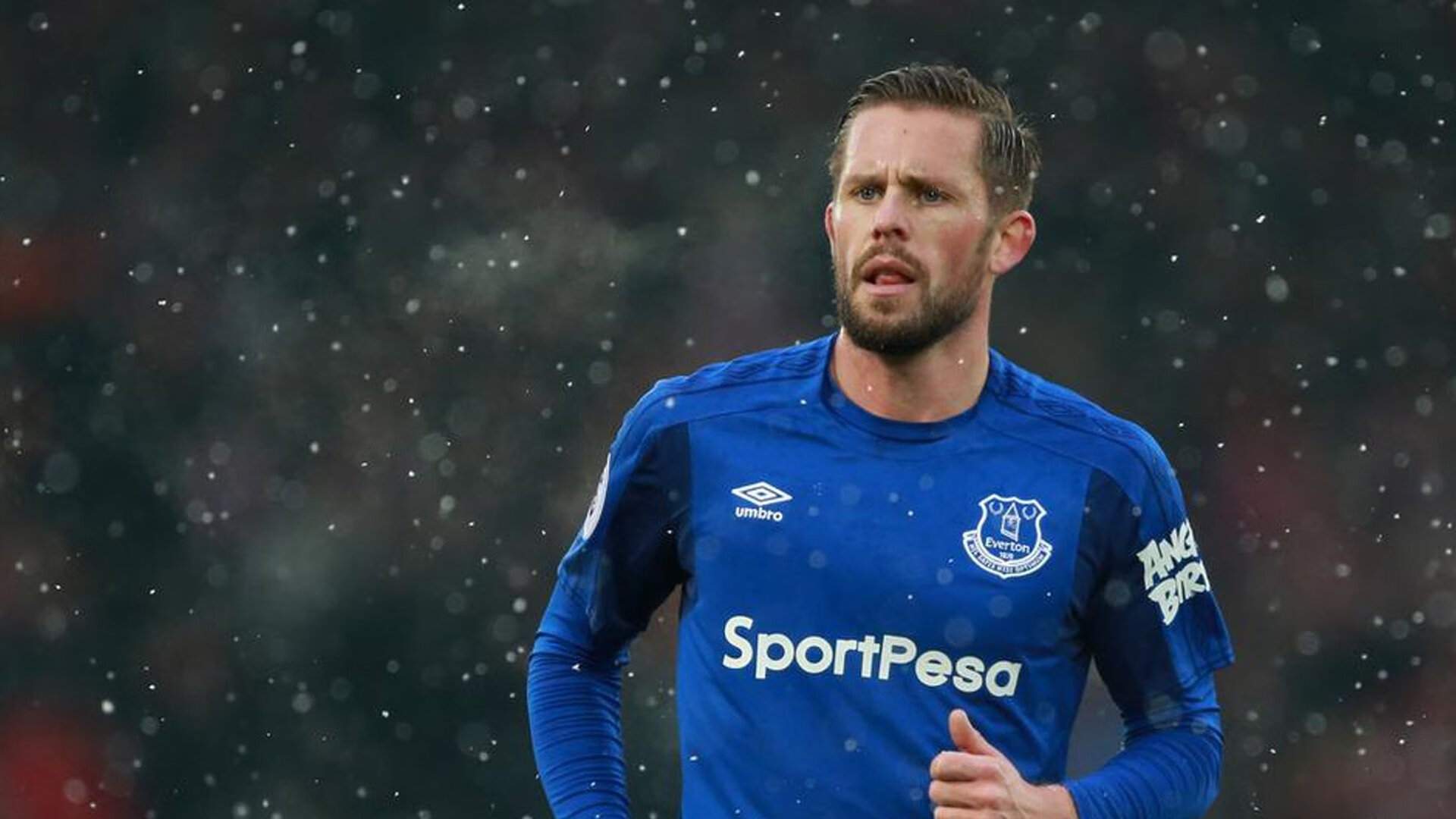 开云中国官网-日本男足比赛中表现出顽强意志，日本男足比赛中表现出顽强意志的球员